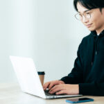 <span class="title">AIで身につける感情調整スキル</span>