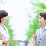 <span class="title">親友より知人が人生を変える理由</span>